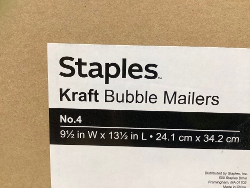 Staples Kraft Bubble Mailers, Appears new - Lot 523