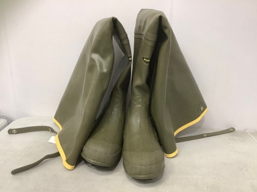Lacrosse 32" Mens Rubber Boots, 10, Appears New - Lot 69