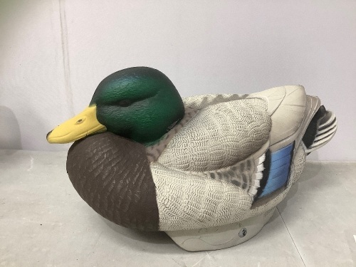 Flexfloat Flocked Duck Decoy, E-Comm Return, Retail 169.99 - Lot 63