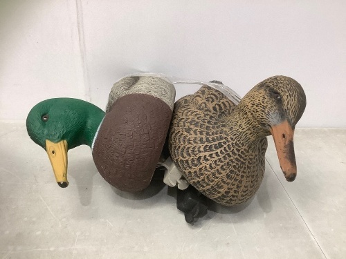 Northern Flight Duck Decoys, E-Comm Return - Lot 501