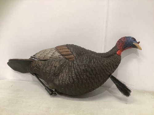 Flextone Turkey Decoy, E-Comm Return, Retail 54.99 - Lot 506