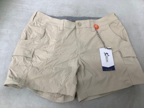 World Wide Sportsman Womens Shorts, 6, Stained, E-Comm Return - Lot 483