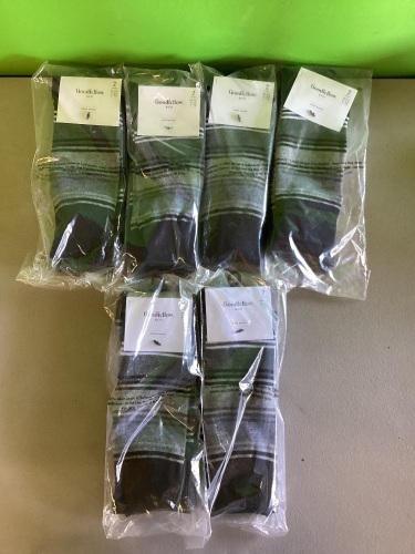 Men's Novelty Crew Socks 2pk Goodfellow & Co Star Print (7-12),LOT of 6,  New Retail - $9.99 each - Lot 197