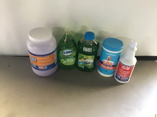 Miscellaneous Cleaning Products, LOT of 5 , New - Lot 206