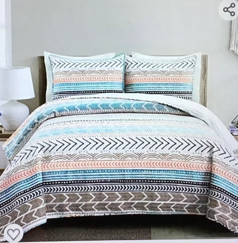 Lush Decor Hygge Geo 3 Piece Quilt Set, Neutral &Multicolored, King, Like New, Retail - $73.30 - Lot 233