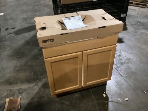 Project Source Bathroom Vanity with Top - Lot 91