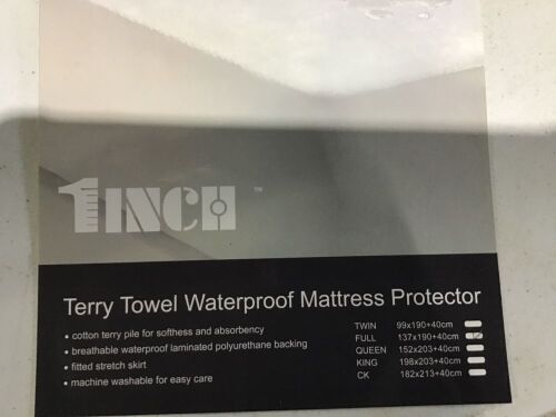 Lot of (9) Terry Towel Waterproof Mattress Protector - Full Size - Lot 553