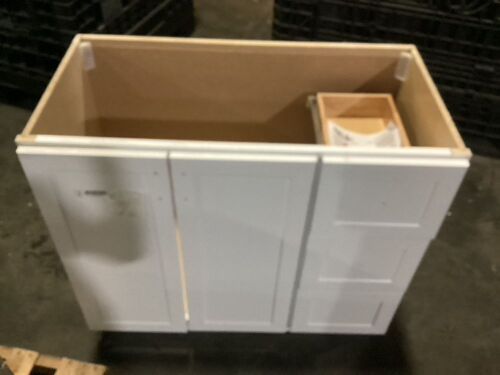 Style Selections Davies 36-in White Single Sink Bathroom Vanity - Missing Top  - Lot 1062