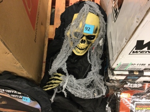 Halloween Decoration, Skeleton - Lot 92