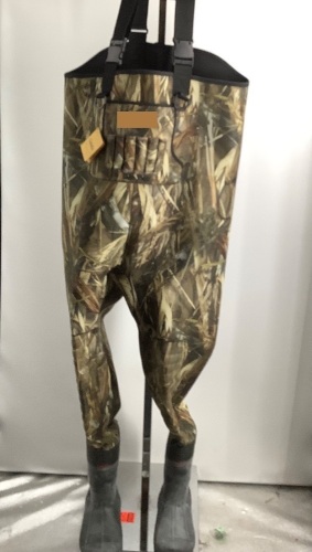 Classic Series II Chest HIgh Waders, 12, Appears New - Lot 571
