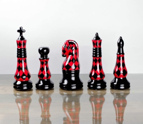 NorthKe Ceramic Chess Statues, Red/Black, 5 Pieces, Between 7-10" Tall - NEW - Lot 479