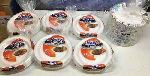 Lot of (6) Hefty Deluxe Large Round Foam Party Plates, 21ct Packs & (1) Encore Ultra Paper Plates, Unkown Count - NEW - Lot 562