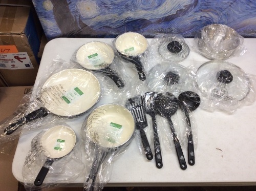 GreenLife Soft Grip Ceramic Nonstick Pots & Pans, Incomplete Set, 13 Pieces - Appears New  - Lot 649
