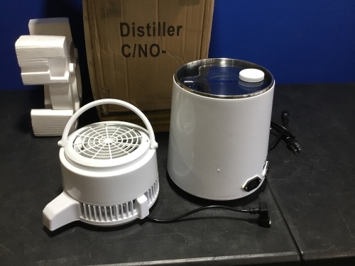 BestEquip Pure Water Distiller 4L 750W Stainless Steel - E-Comm Return, Untested  - Lot 1012