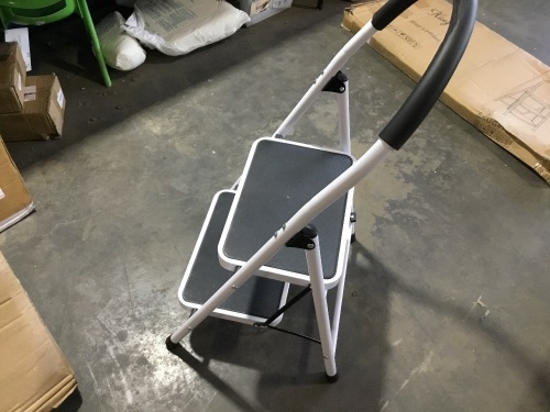 KingSo 2 Step Aluminum Lightweight Folding Step Stool with Rubber Hand Gripand & Wide Anti-Slip Platform - Appears New  - Lot 1119