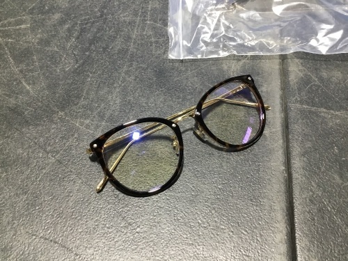 Lot of (34) Womens Leopard Frame Fashion Glasses - Appear New  - Lot 847