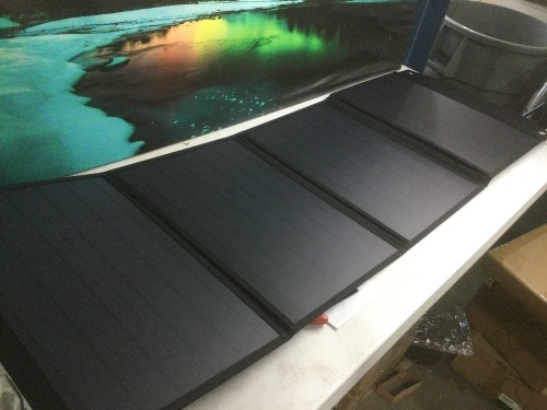 Rockpals 100W Foldable Solar Panel Charger - Appears New  - Lot 588