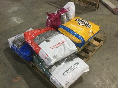 Lot of (6) Various Bags of Dog Food - Some Have Holes - Lot 812