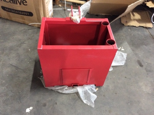 VEVOR Attachments Ballast Box 2 Inch for 3 Point Category 1 Tractor and Loader Hitches, Red - Unknown Condition   - Lot 443