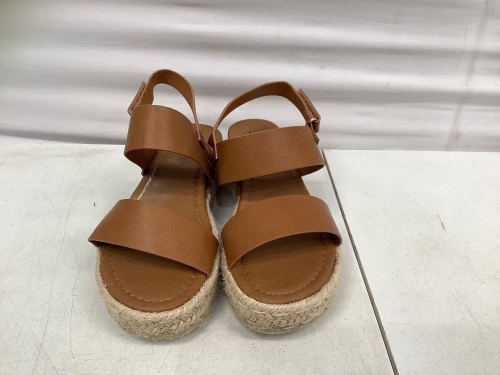 Natural Reflections Sandals, Brown, E-Comm Return, Size 7 - Lot 429