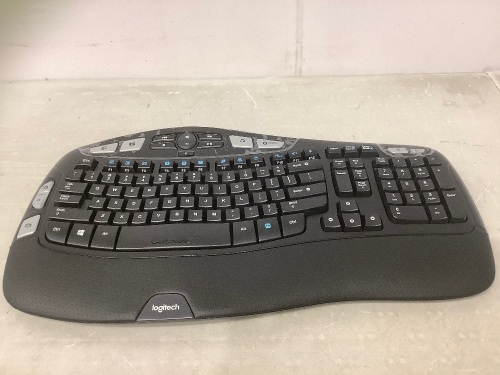Comfort Wave Keyboard, Powers Up, Appears New - Lot 348