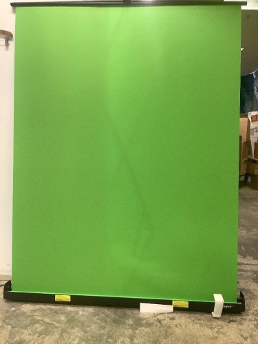 Green Screen, Busted Latch, E-Comm Return - Lot 68