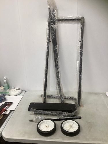 Outboard Boat Motor Stand, Appears New - Lot 390