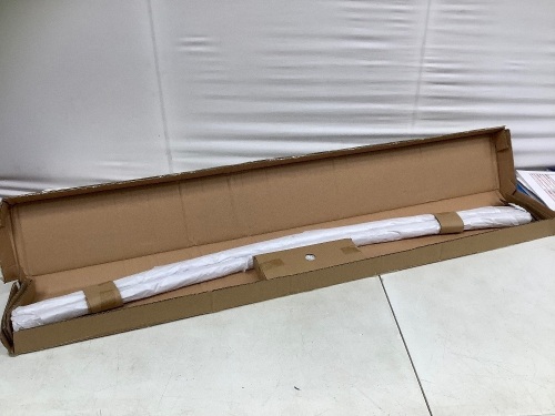 Amazon Basics Extendable Curved Shower Rod, Appears New - Lot 356