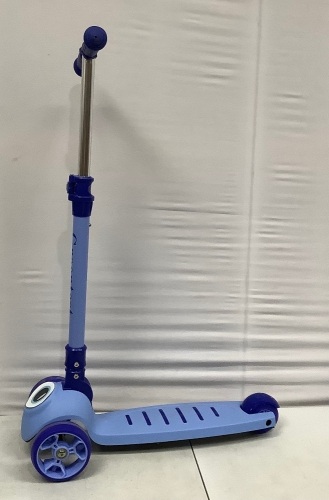 Kids Scooter, E-Comm Return - Lot 234