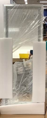 Large LED Mirror, Powers Up, Appears New - Lot 319