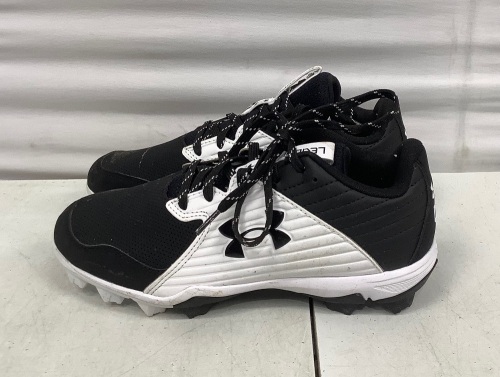 Under Armour Womens Cleats, 6.5, E-Comm Return - Lot 291