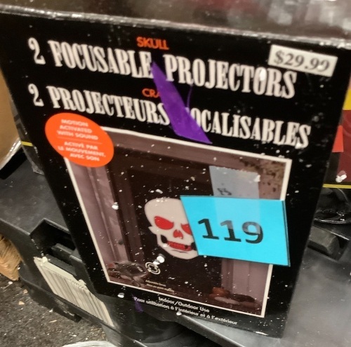Halloween Decor, Skull Light Projector, Set of 2, Motion Activated, Indoor/Outdoor - Lot 119