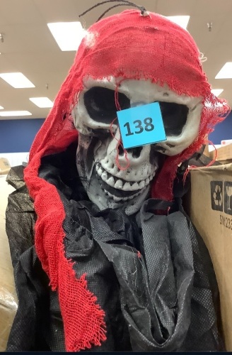 Halloween Decoration, Skeleton - Lot 138
