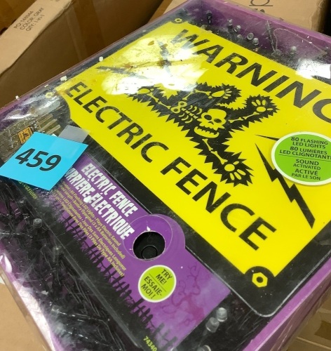 Halloween Decor, Electric Fence, Sound Activated, 80 LED Lights - Lot 459