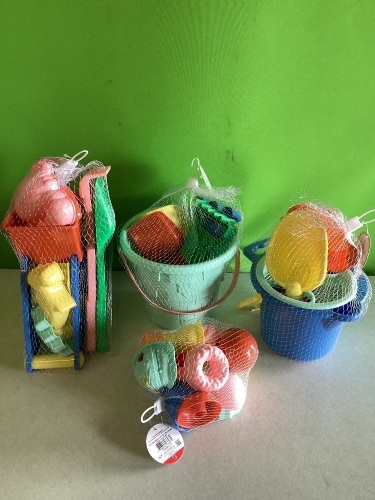 Anky, Beach Toys, LOT of 4, New , Retail - $3 Each - Lot 244