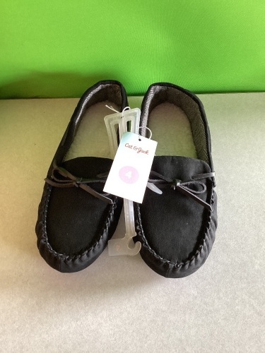 Cat & Jack, Comfy Slippers, Size 4, LOT of 2, New, Retail - $15 - Lot 19