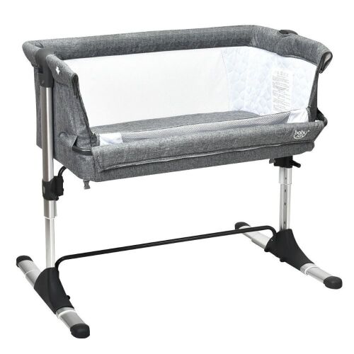 Portable Baby Crib with Carrying Bag - Lot 366