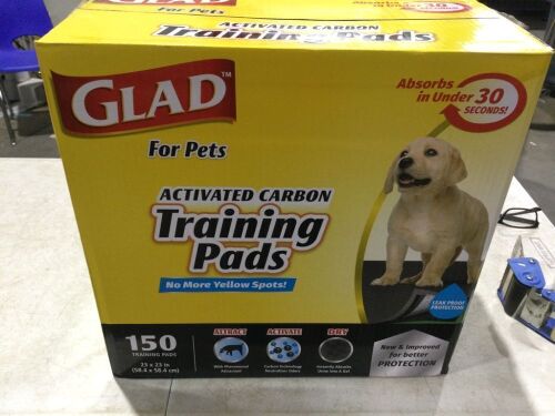 Glad for Pets Activated Carbon Puppy Potty Training Pads, 150 ct  - Lot 259