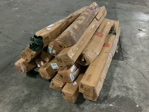 Lot of Outdoor Faux Ivy Privacy Screen Fences - Lot 474