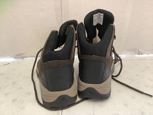 Columbia Womens Boots, Size 8.5, Appears New - Lot 190
