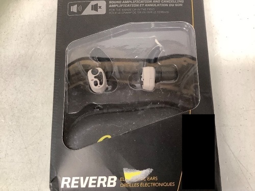 Noise Cancelling Earbuds, Powers Up, E-Comm Return - Lot 277