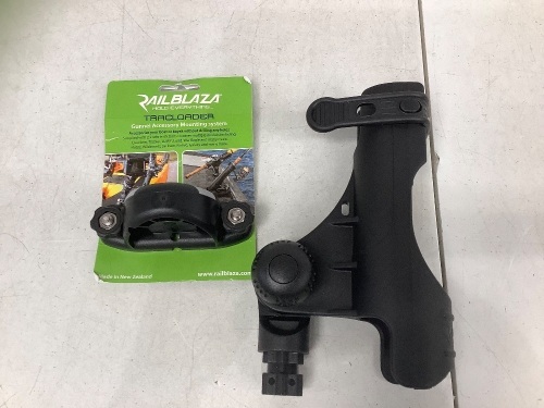 Gunnel Accessory Mounting System - Lot 418