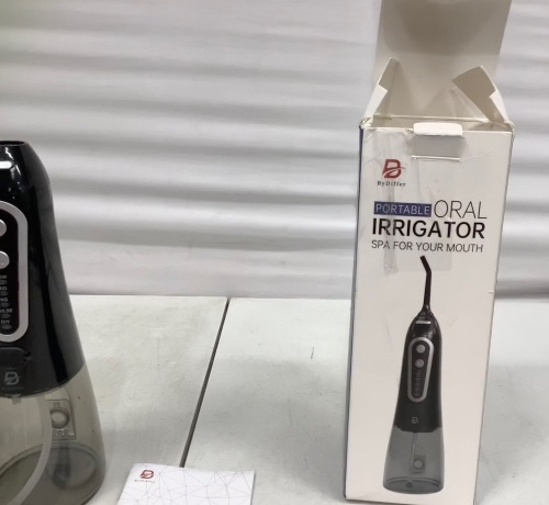 Portable Oral Irrigator - Lot 771