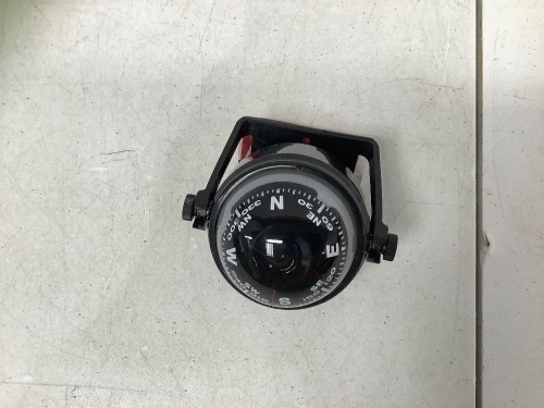 Compass - Lot 834