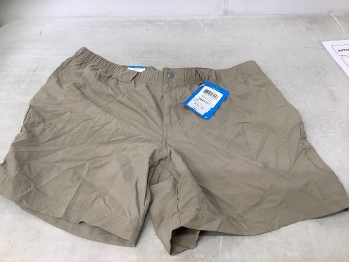 Womens Sandy River Cargo Shorts - Lot 385