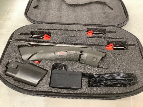 Lithium-Ion Cordless Fillet Knife - Lot 39