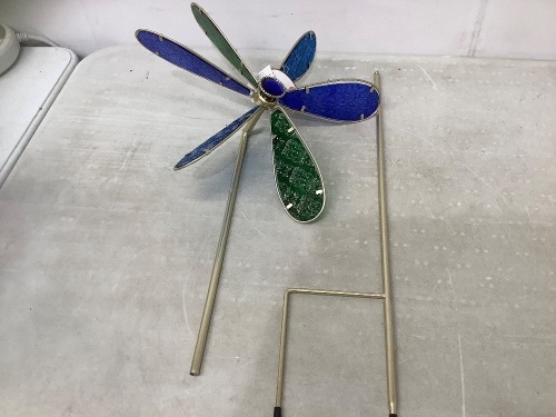 Lawn Pinwheel - Lot 272