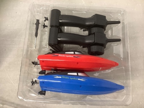 Remote Controlled Boat, Set of 2 - Lot 121