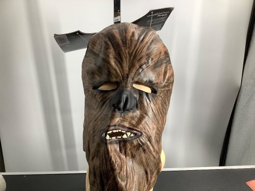 Chewbacca Deluxe Mask, Appears New - Lot 286