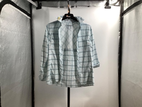 World Wide Sportsman Men's Shirt, Medium, Appears New - Lot 347